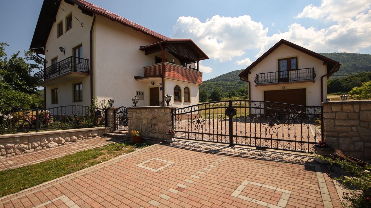 Photo of Outdoor in Licko Lesce