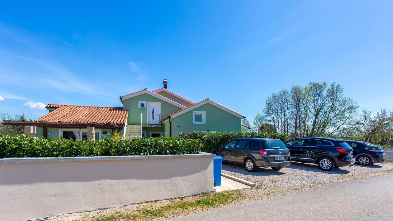 Photo of Outdoor in Linardici