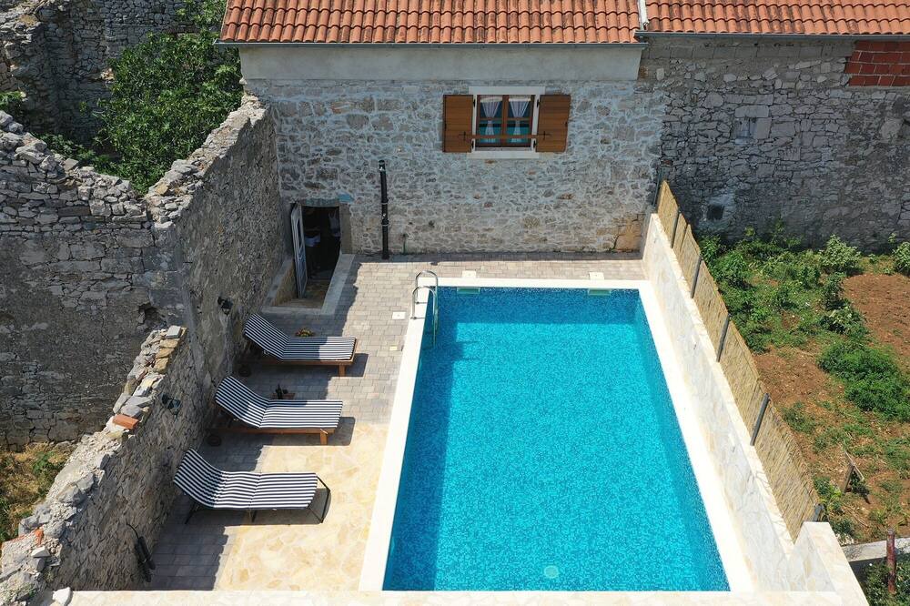 Photo of Outdoor in Nadin