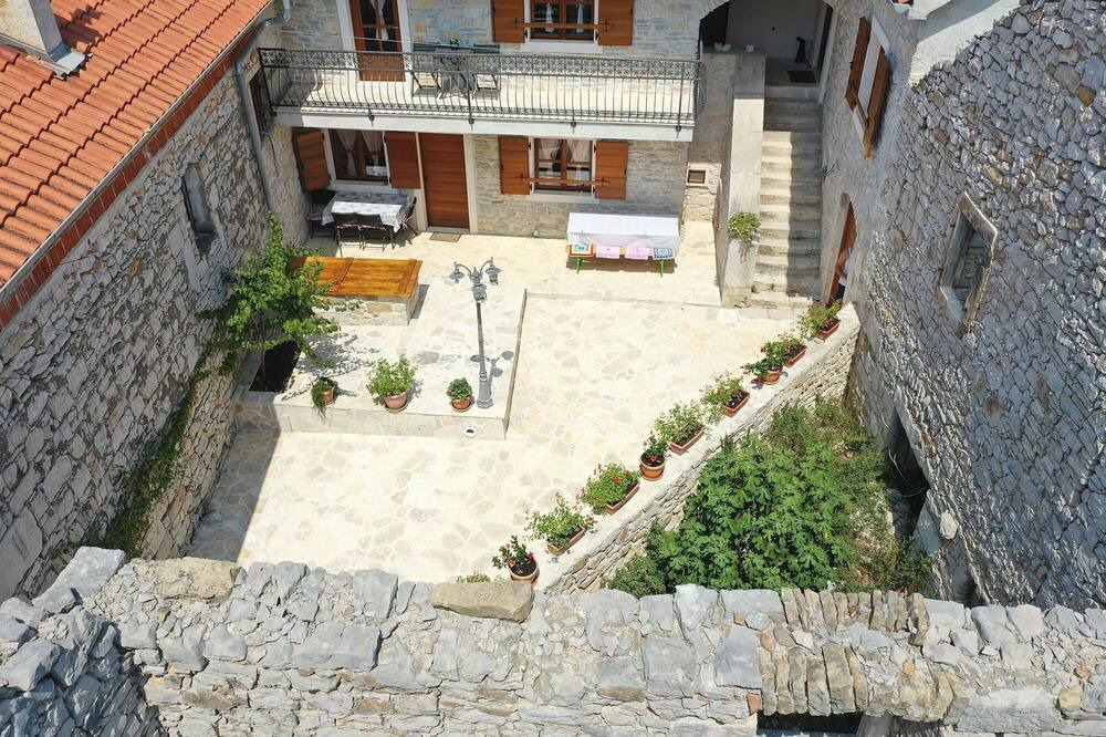 Photo of Outdoor in Nadin