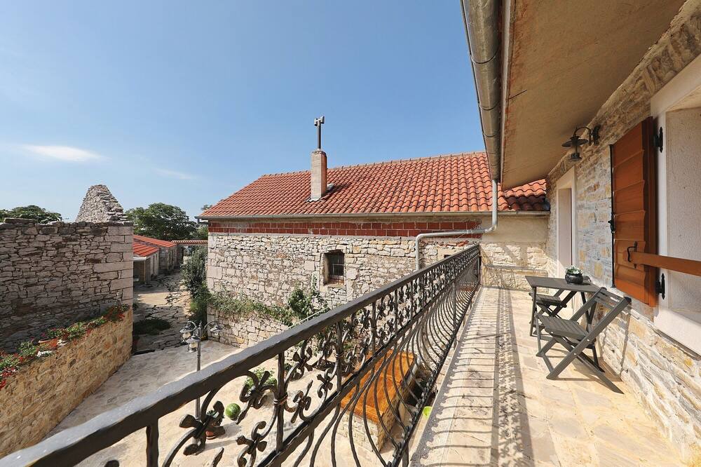 Photo of Outdoor in Nadin