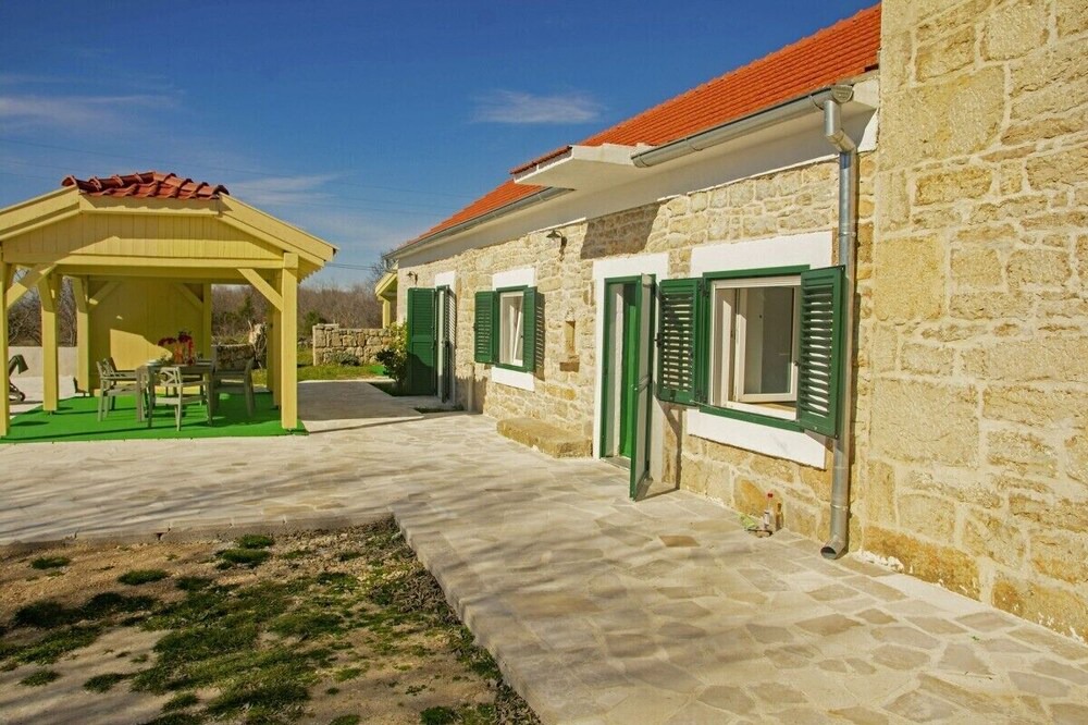 Photo of Outdoor in Oklaj