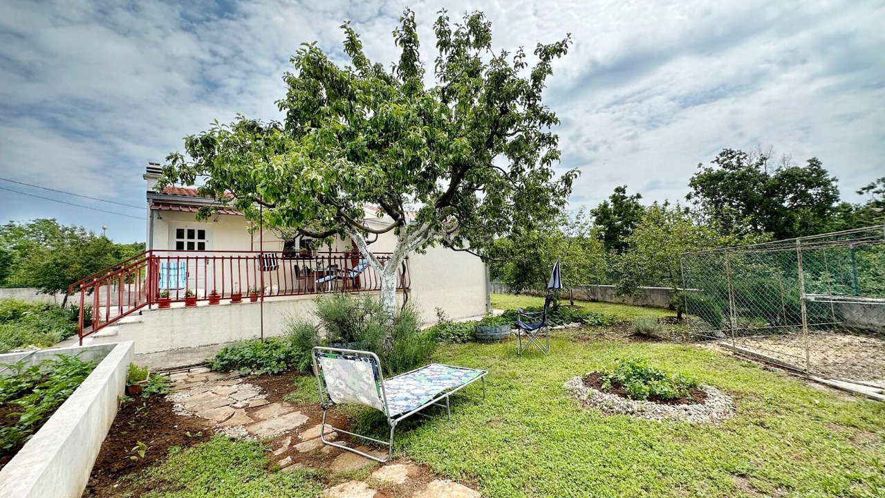 Photo of Outdoor in Srijane