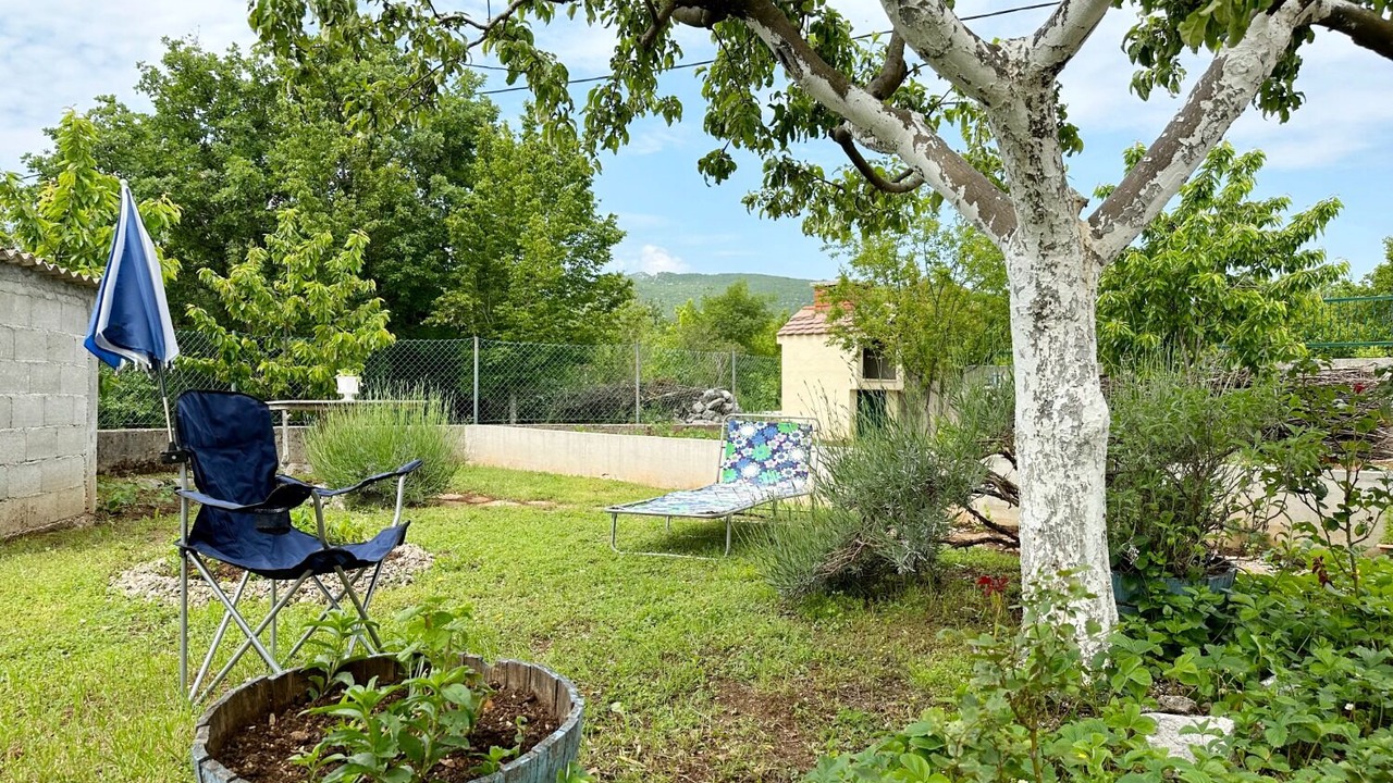 Photo of Outdoor in Srijane