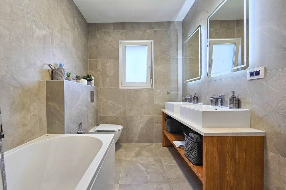 Photo of Bathroom in Seget