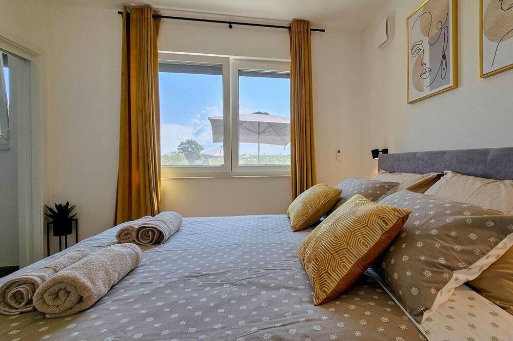 Photo of Bedroom in Seget
