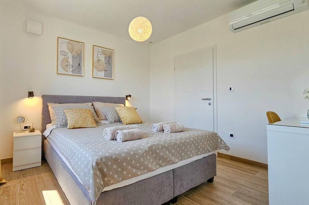 Photo of Bedroom in Seget