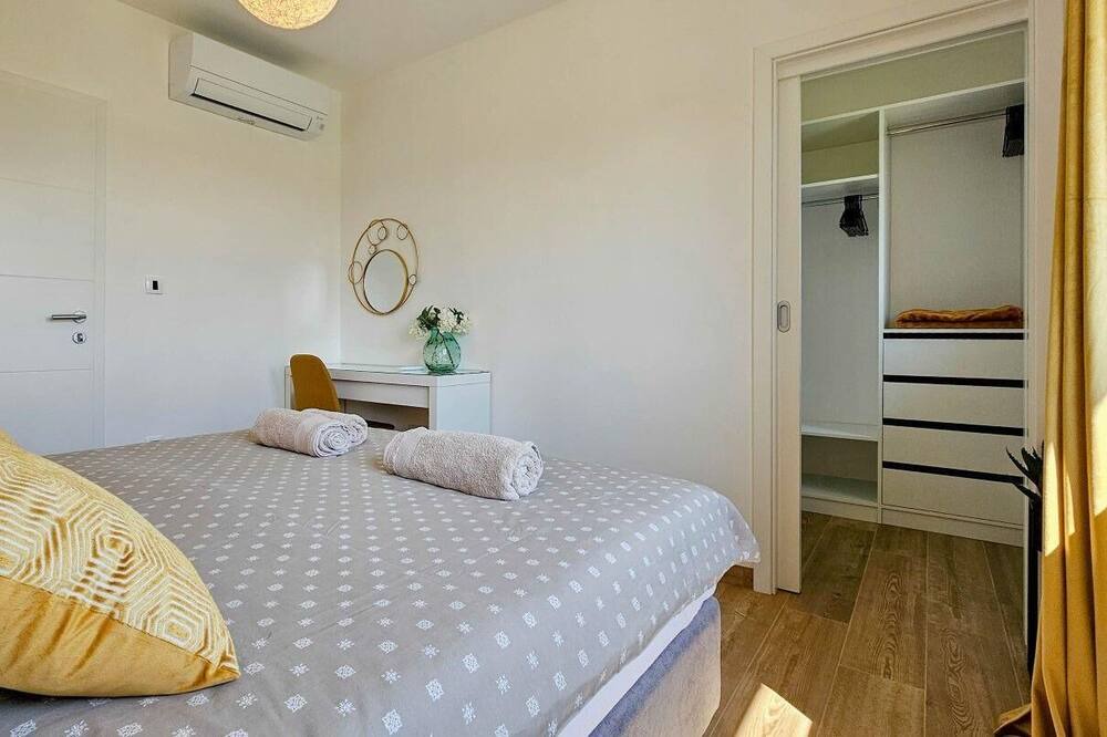 Photo of Bedroom in Seget