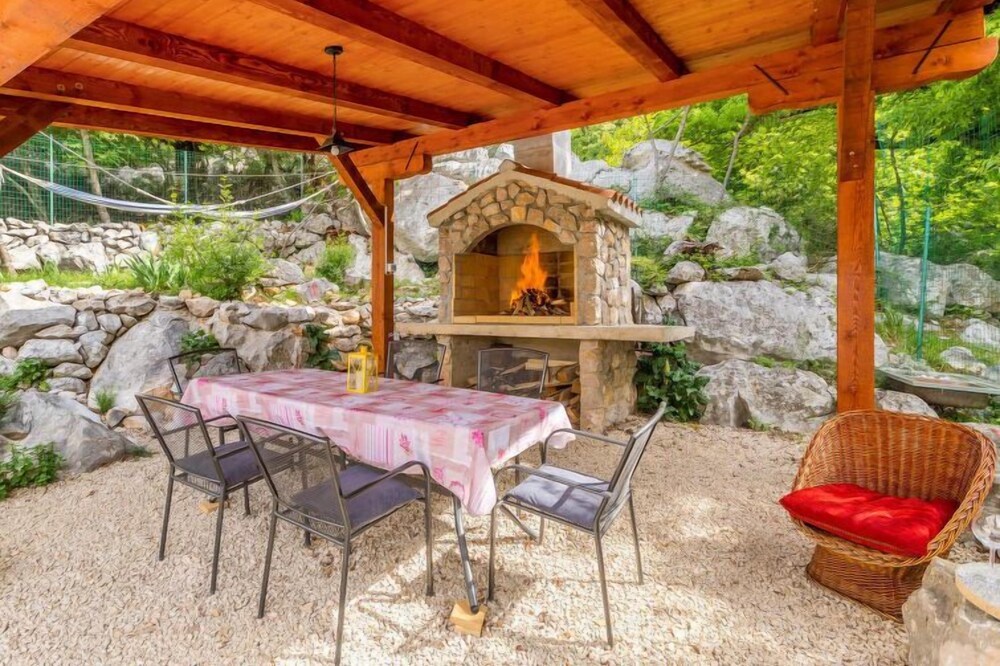 Photo of Outdoor in Cres