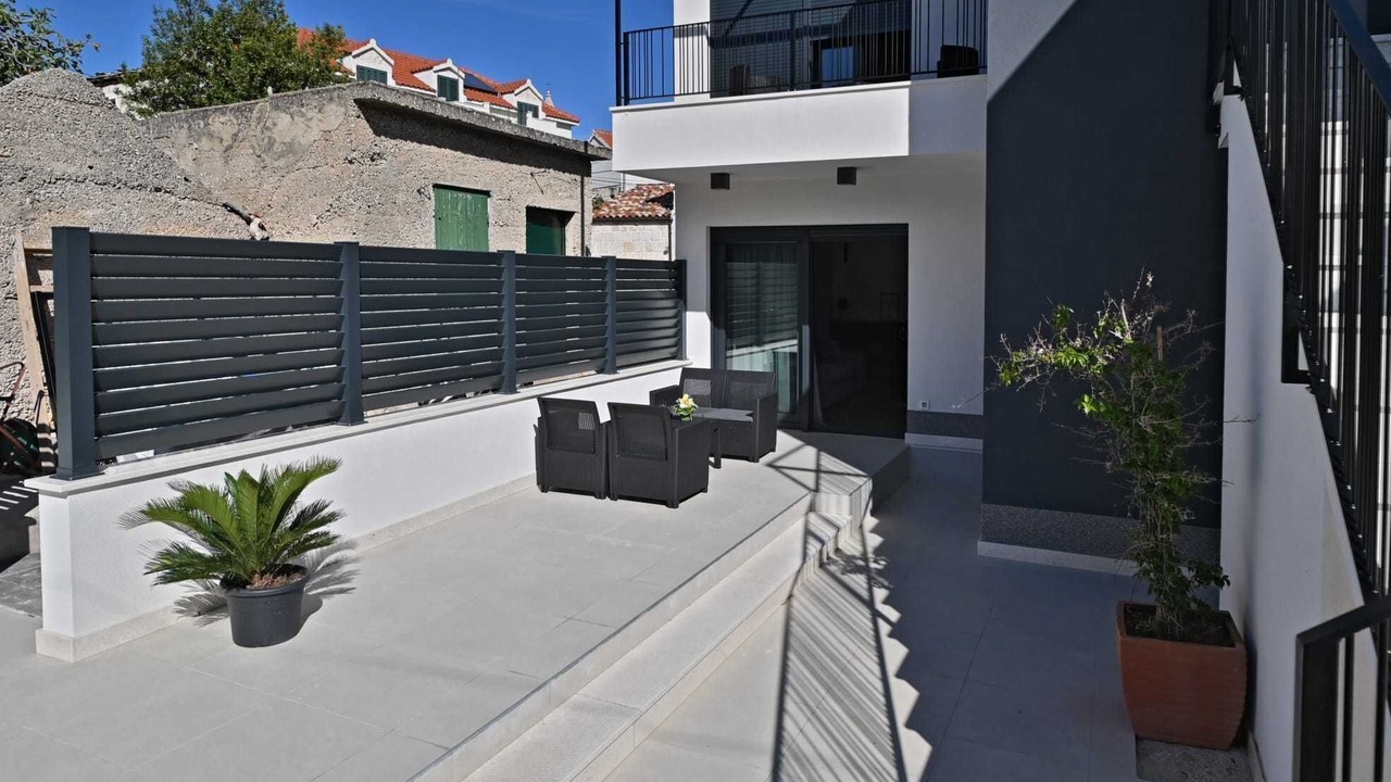 Photo of Outdoor in Slatine