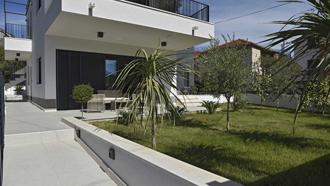 Photo of Outdoor in Slatine