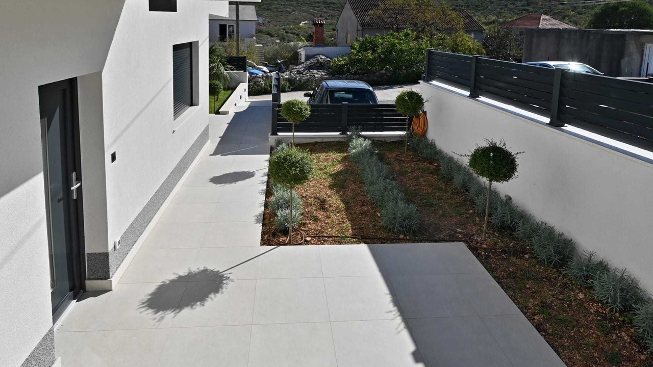 Photo of Outdoor in Slatine