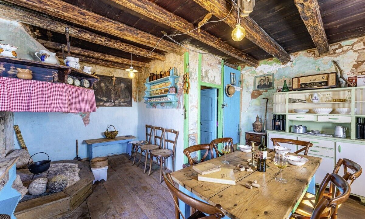 Photo of Others in Grandici