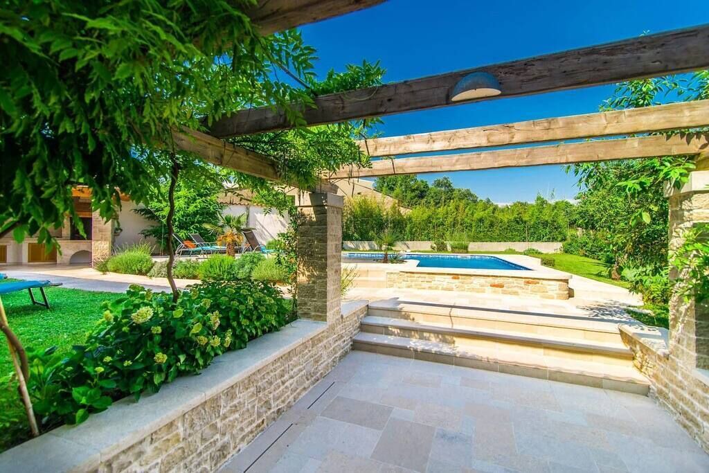 Photo of Outdoor in Krculi