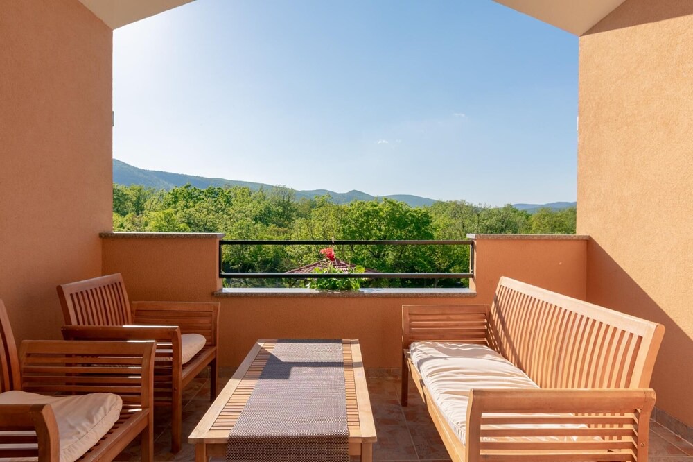 Photo of Patio Balcony in Dicmo