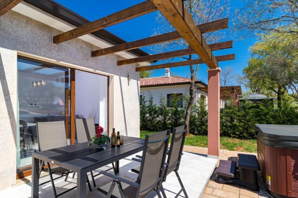 Photo of Patio Balcony in Kaldanija