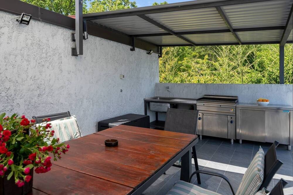 Photo of Outdoor in Sveta Jelena