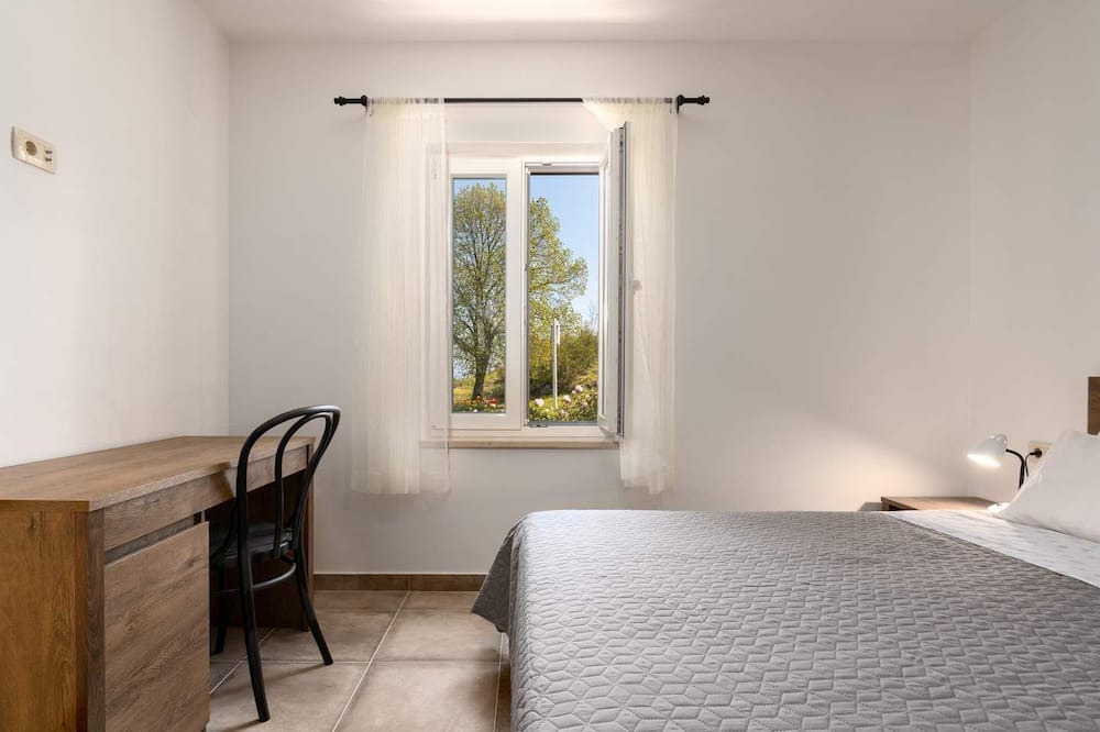 Photo of Bedroom in Sveta Jelena