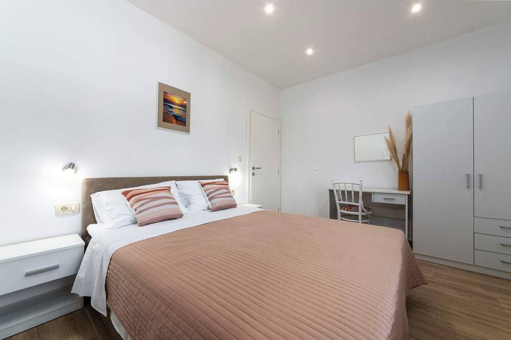 Photo of Bedroom in Sveta Jelena