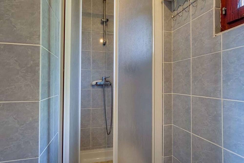 Photo of Bathroom in Cres