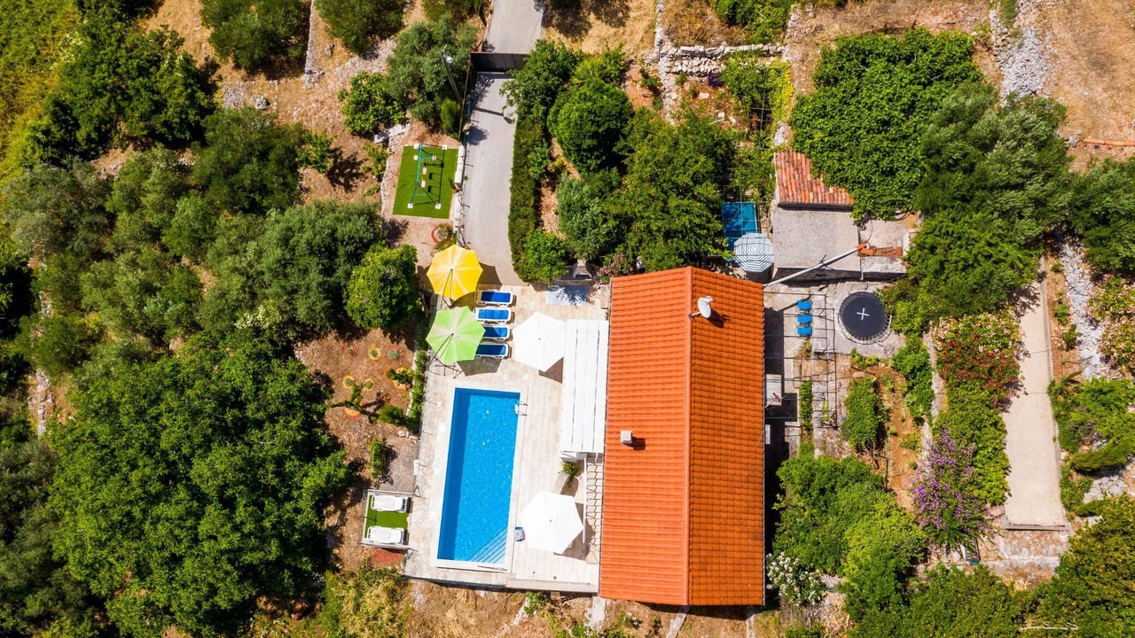 Photo of Outdoor in urinici