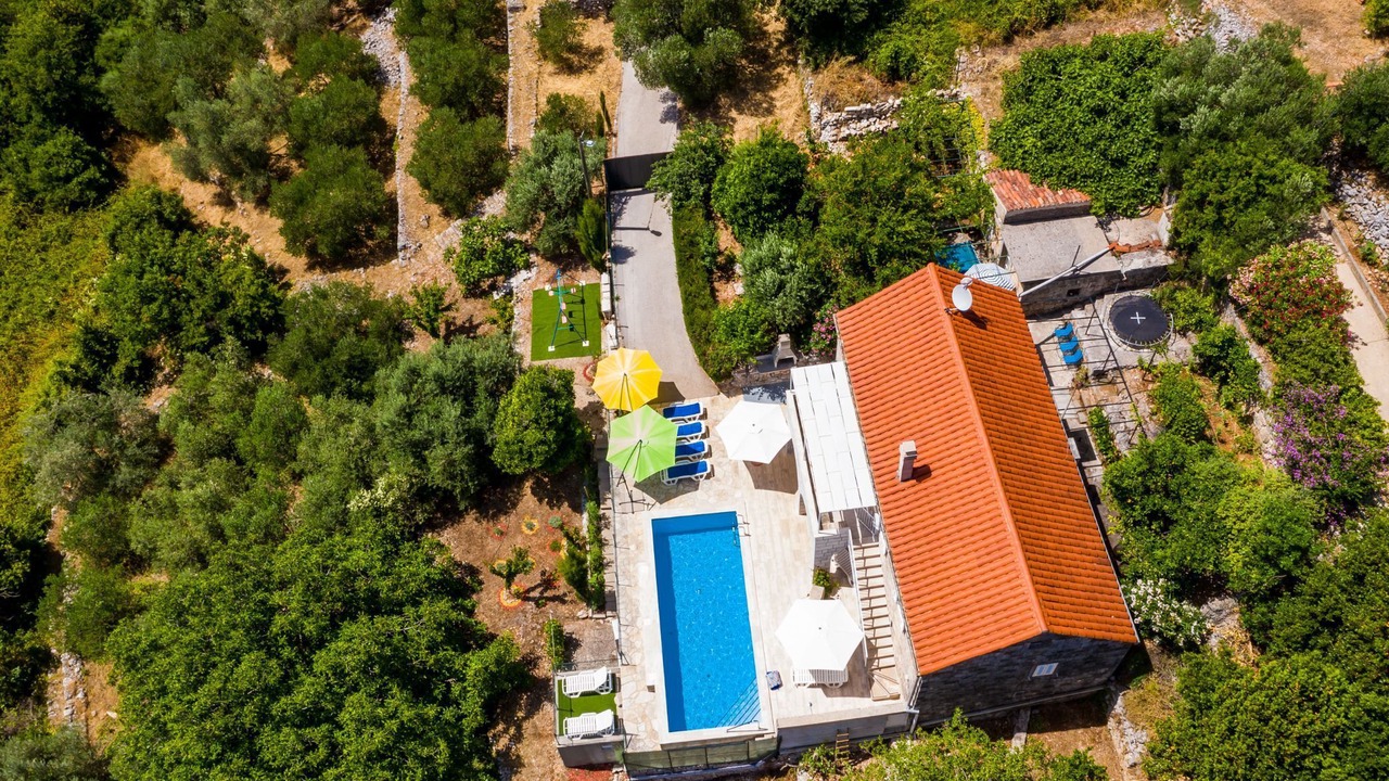 Photo of Outdoor in urinici