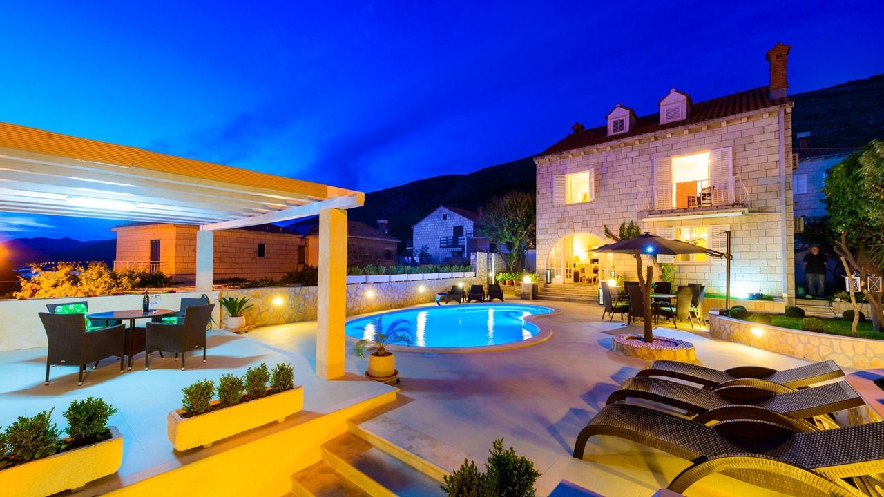 Photo of Outdoor in Pile