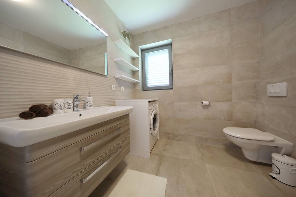 Photo of Bathroom in Sukosan