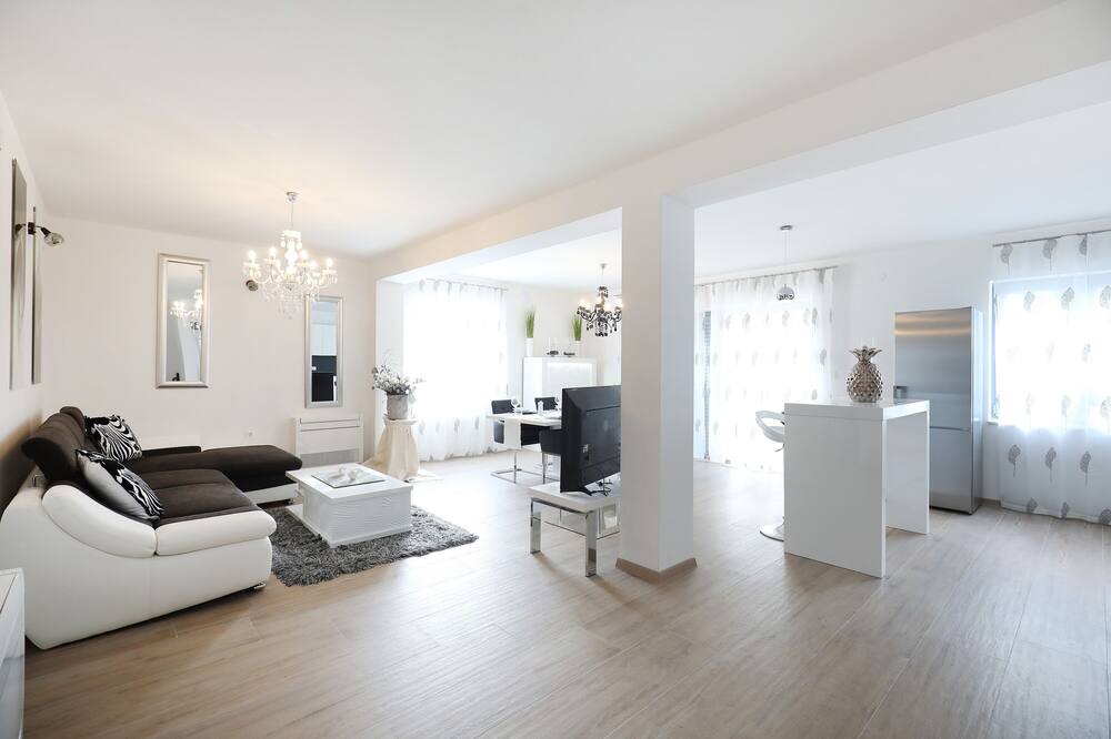 Photo of Livingroom in Sukosan