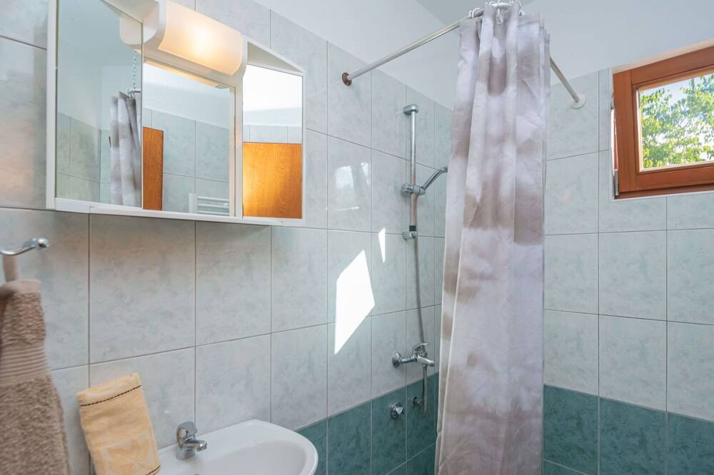 Photo of Bathroom in Laginji
