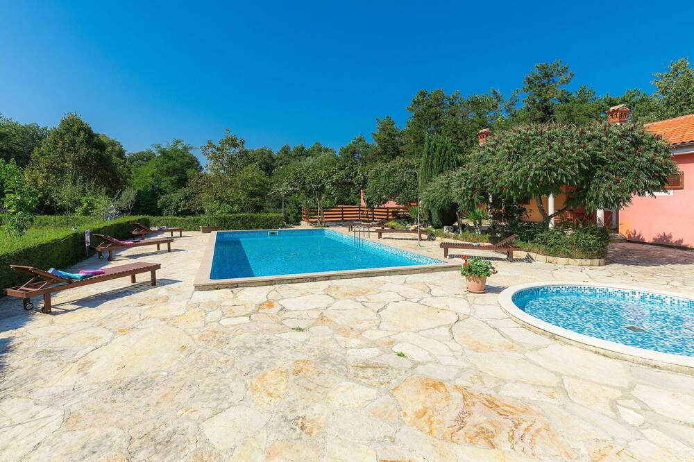 Photo of Outdoor in Laginji