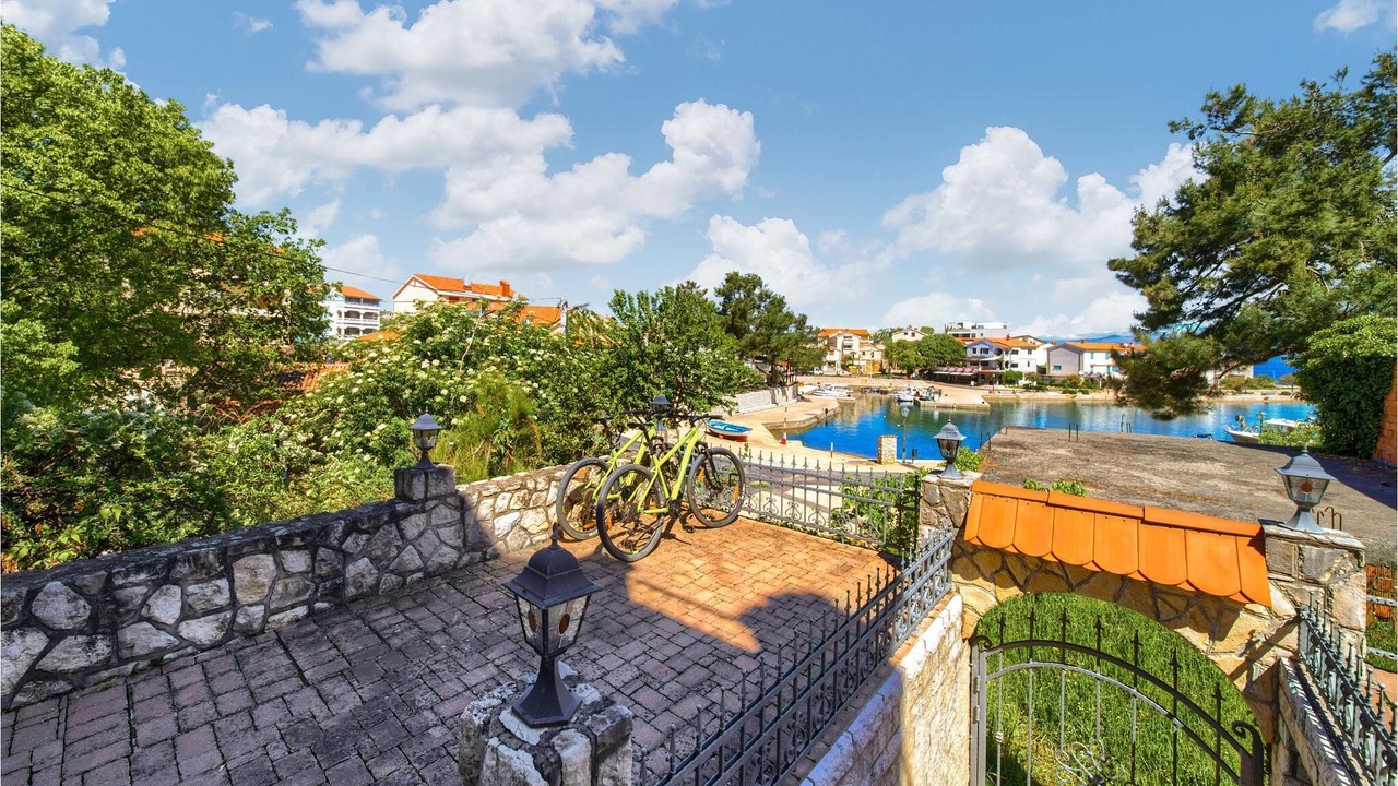 Photo of Outdoor in Porat