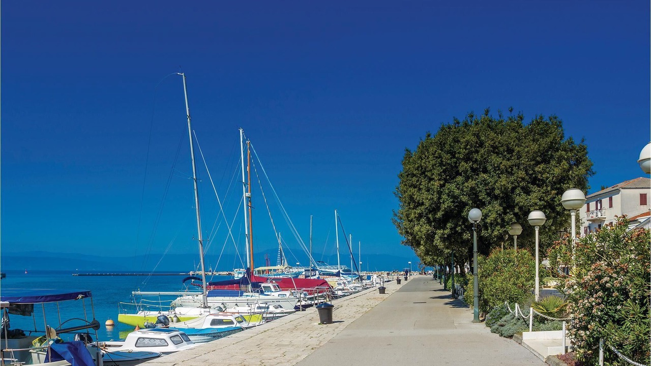 Photo of Others in Porat
