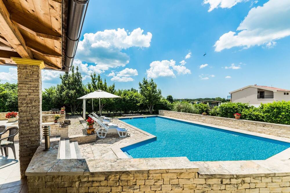 Photo of Outdoor in Lovinac