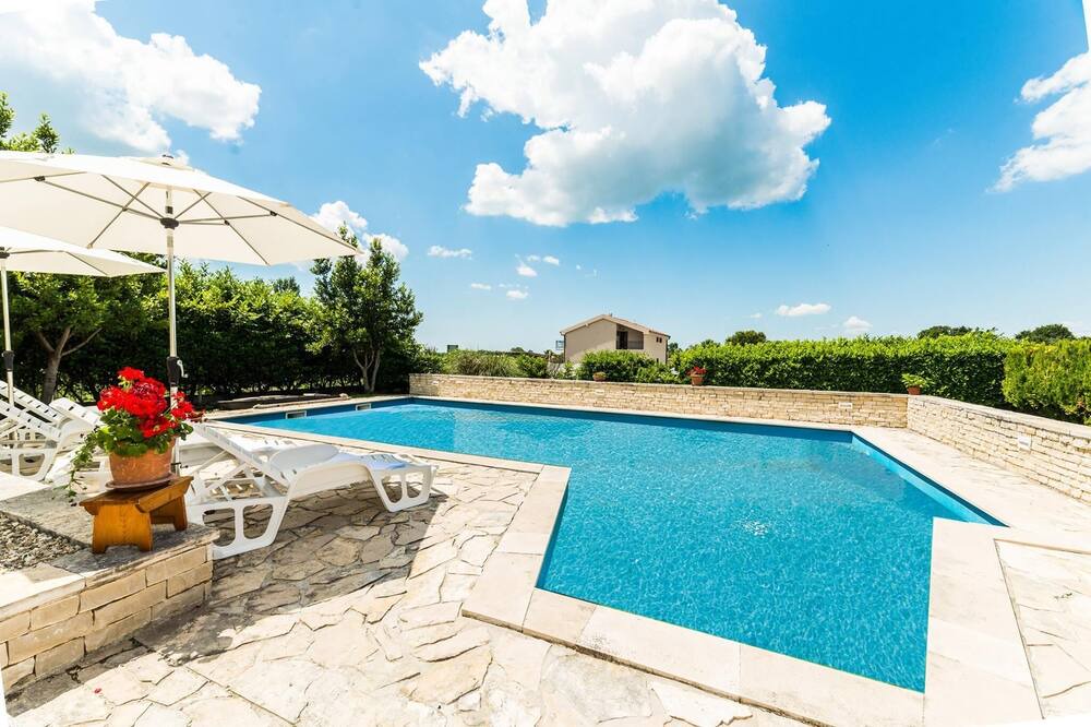 Photo of Outdoor in Lovinac