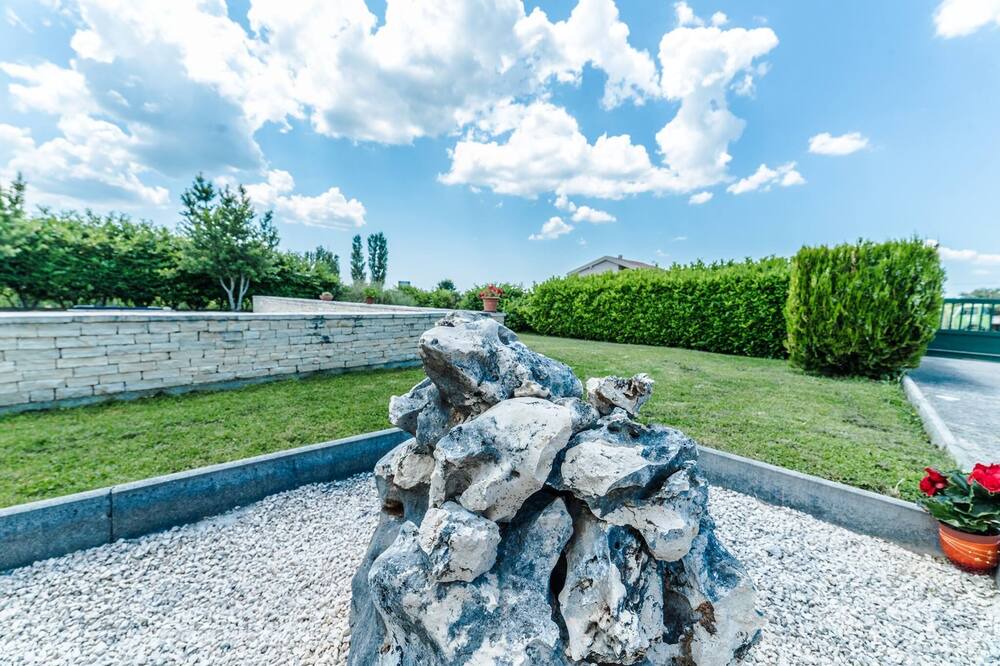 Photo of Outdoor in Lovinac