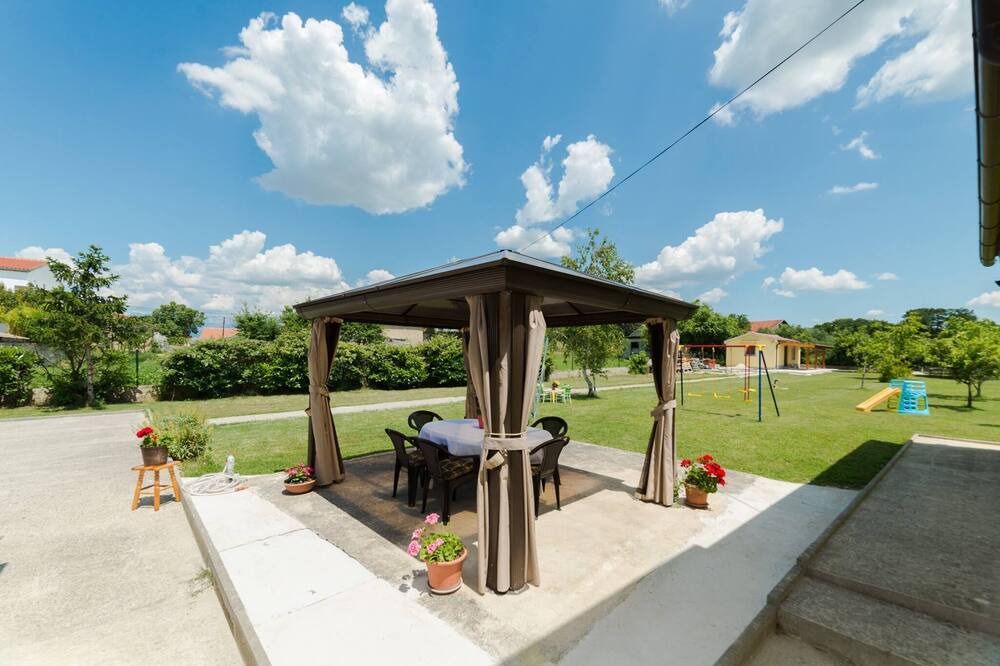 Photo of Patio Balcony in Lovinac
