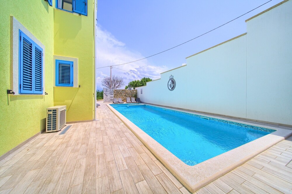 Photo of Outdoor in Salatic