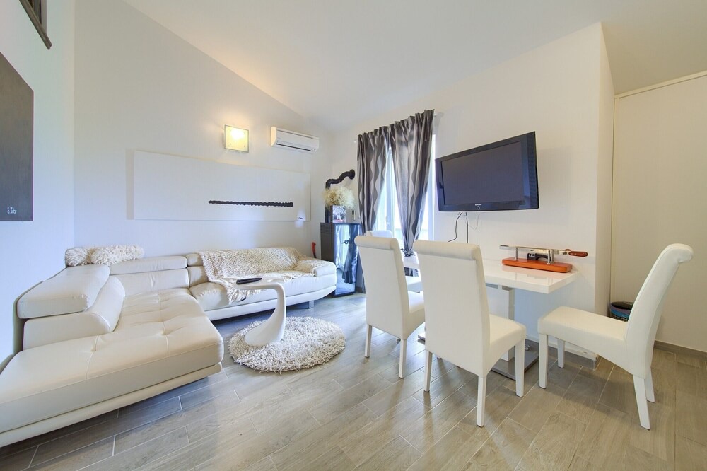 Photo of Livingroom in Salatic
