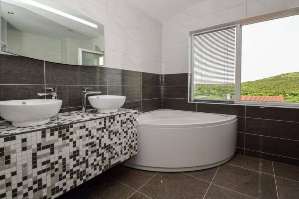 Photo of Bathroom in Velim