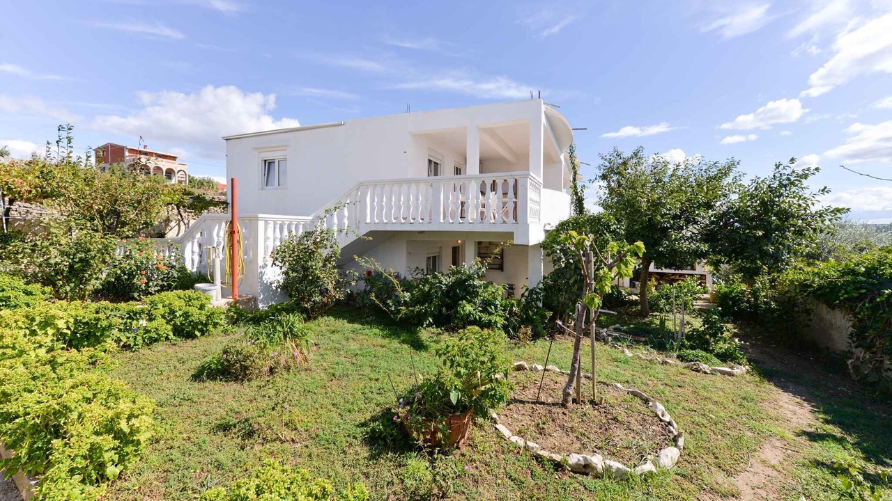 Photo of Outdoor in Rtina