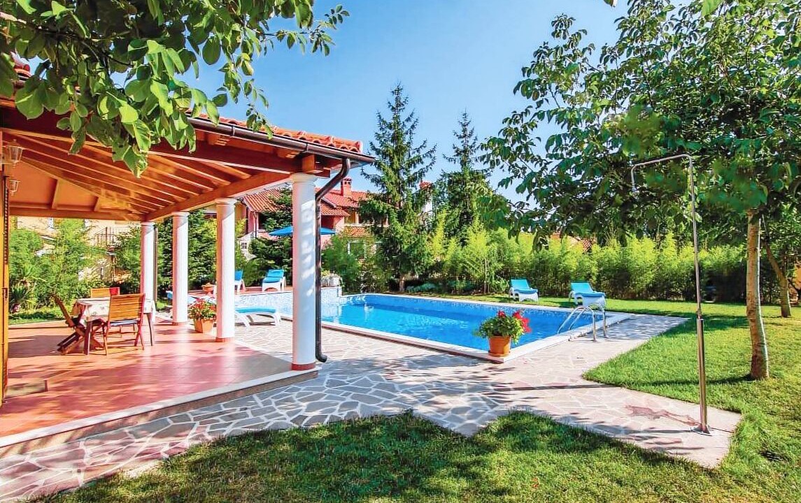 Photo of Outdoor in Laginji