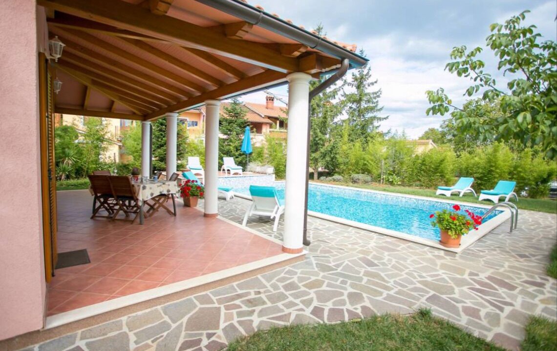 Photo of Outdoor in Laginji