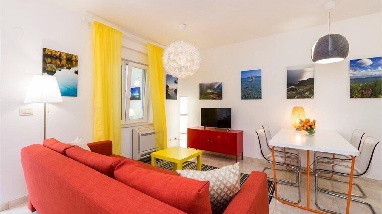Photo of Livingroom in Cove Murtar