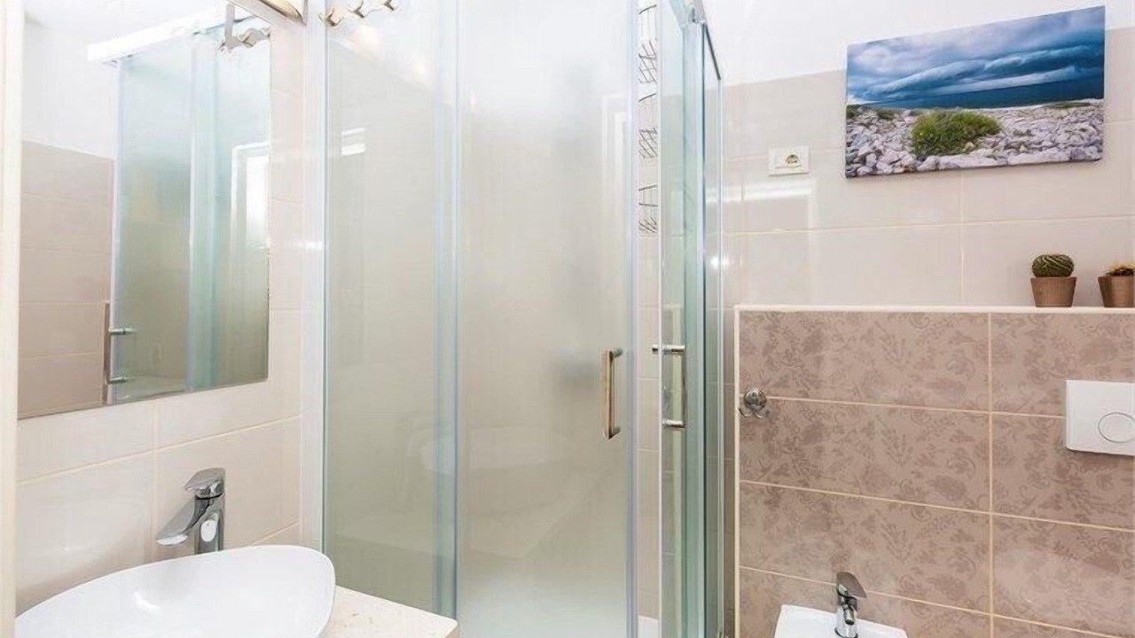 Photo of Bathroom in Cove Murtar