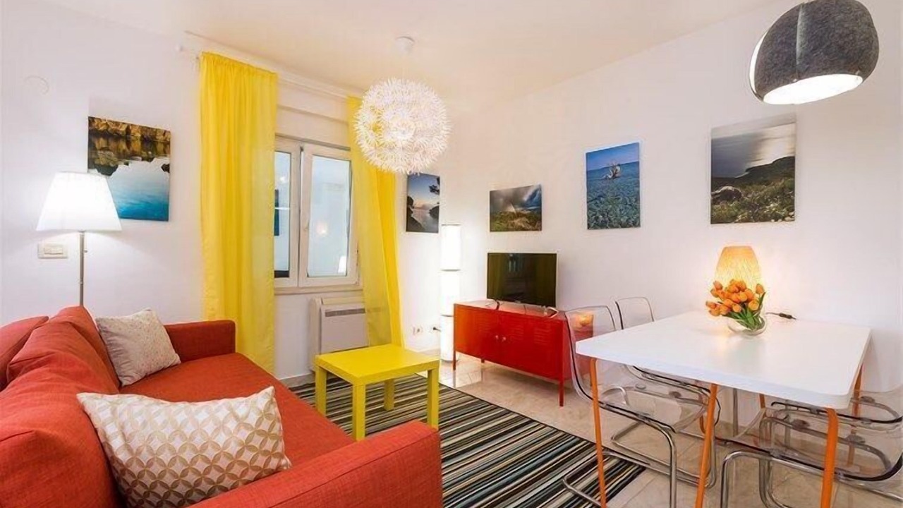 Photo of Livingroom in Cove Murtar