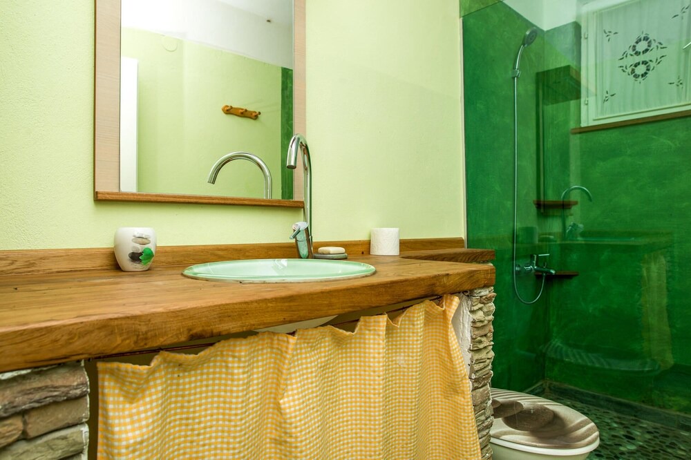 Photo of Bathroom in Porozina