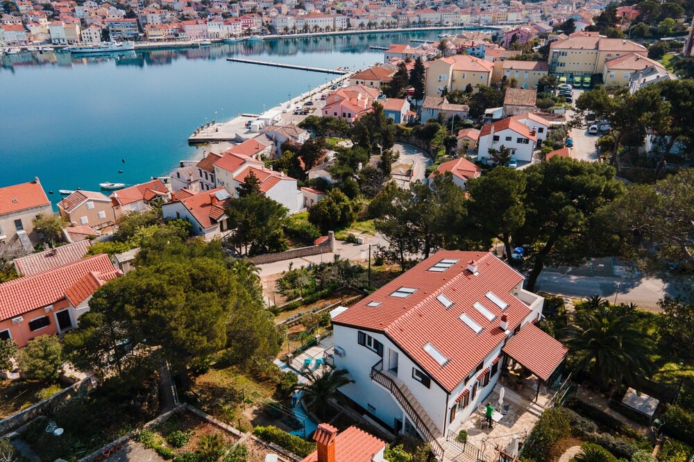 Photo of Outdoor in Cove Murtar