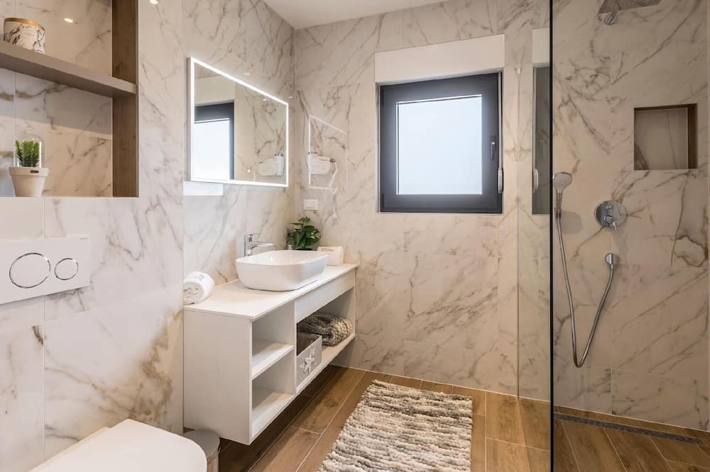 Photo of Bathroom in Marina