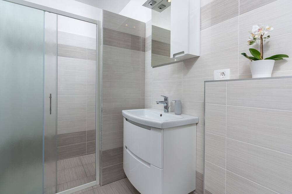 Photo of Bathroom in Radini